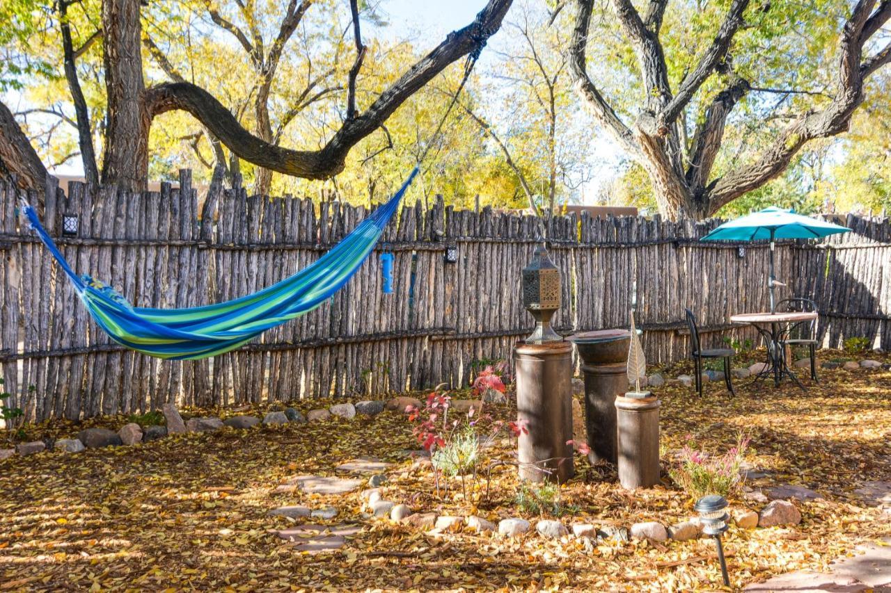 Cozy Adobe Casita 1 Mile To Santa Fe Plaza! Villa Luaran gambar