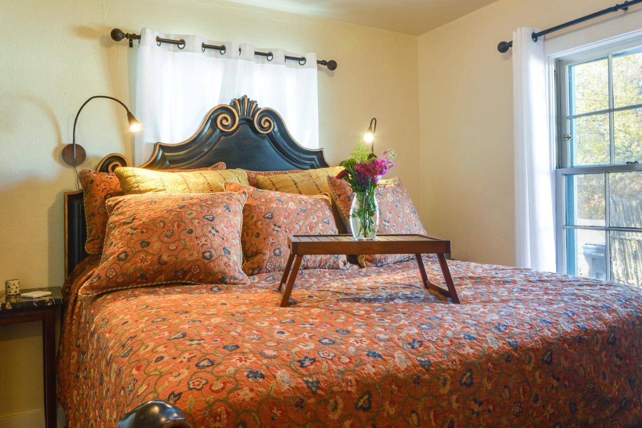 Cozy Adobe Casita 1 Mile To Santa Fe Plaza! Villa Luaran gambar